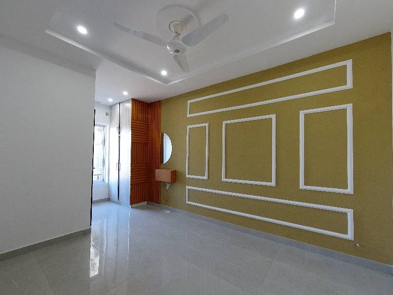 Prime Location House For Sale In Beautiful Bahria Town Phase 8 - Ali Block 6