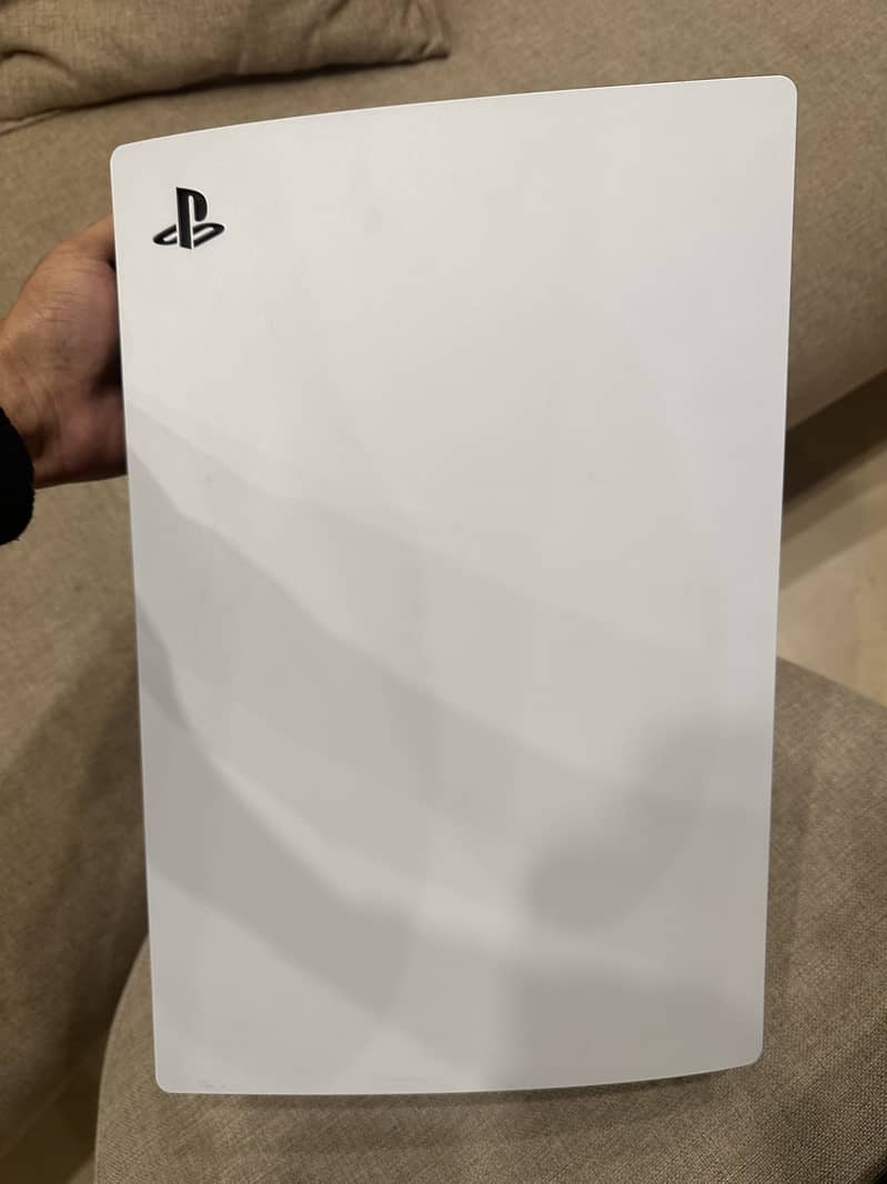 Ps5 1tb with 2 controllers 1