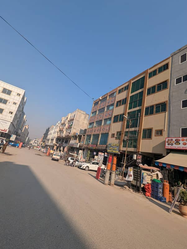 Building Of 1050 Square Feet For Sale In Pakistan Town - Phase 1 4