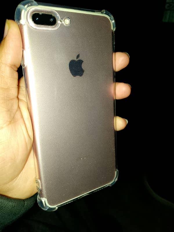 I phone 7 plus totally genuine phone non PTA 4