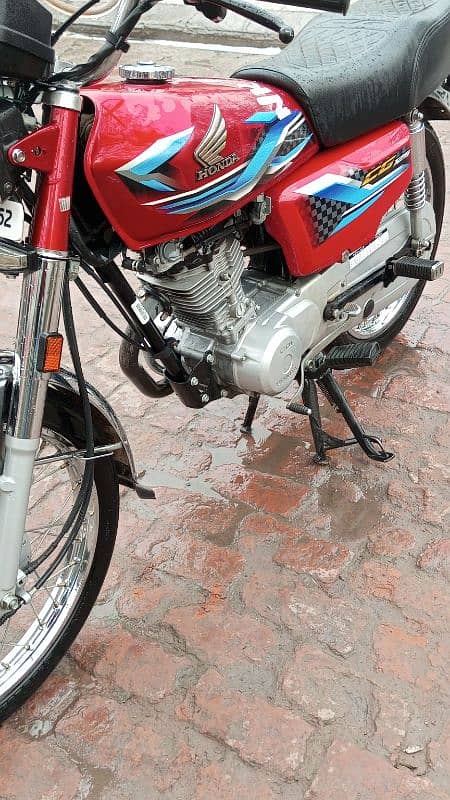 Honda CG 125 model 2023 /24 6