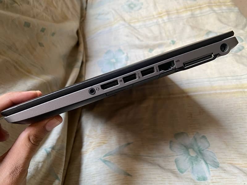 hp Elitebook 840 core i3 5th Gen 3