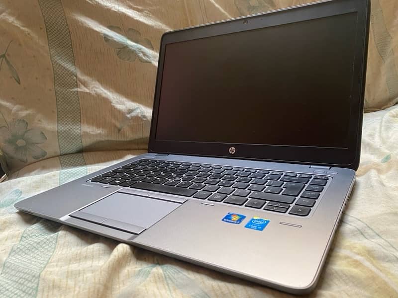 hp Elitebook 840 core i3 5th Gen 6