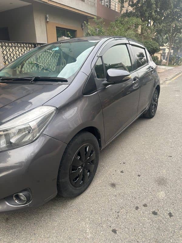 Toyota Vitz 2012 f smile edition 4