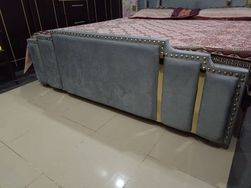 Double bed king size velvet 3