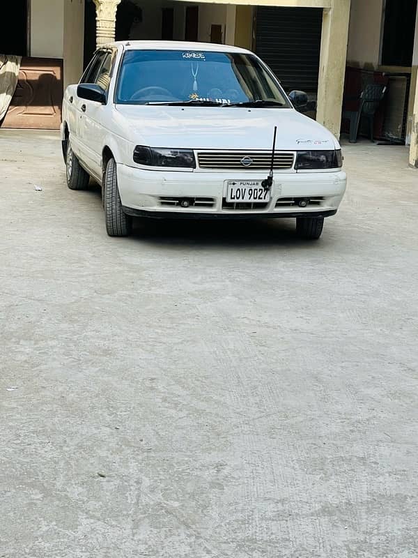 Nissan Sunny 1995 3