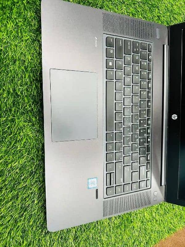 HP zbook studio G3 4