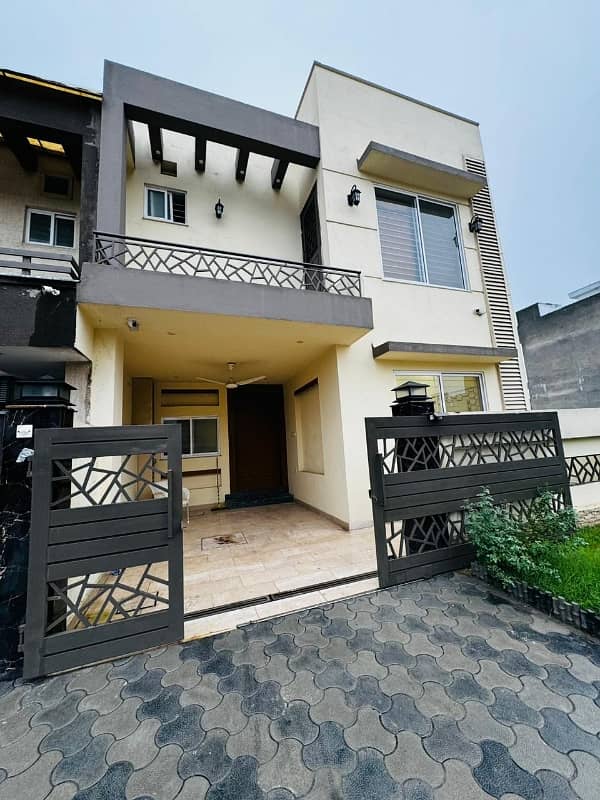 Brand New Ultra Designer House For Rent In Ideal Location 0