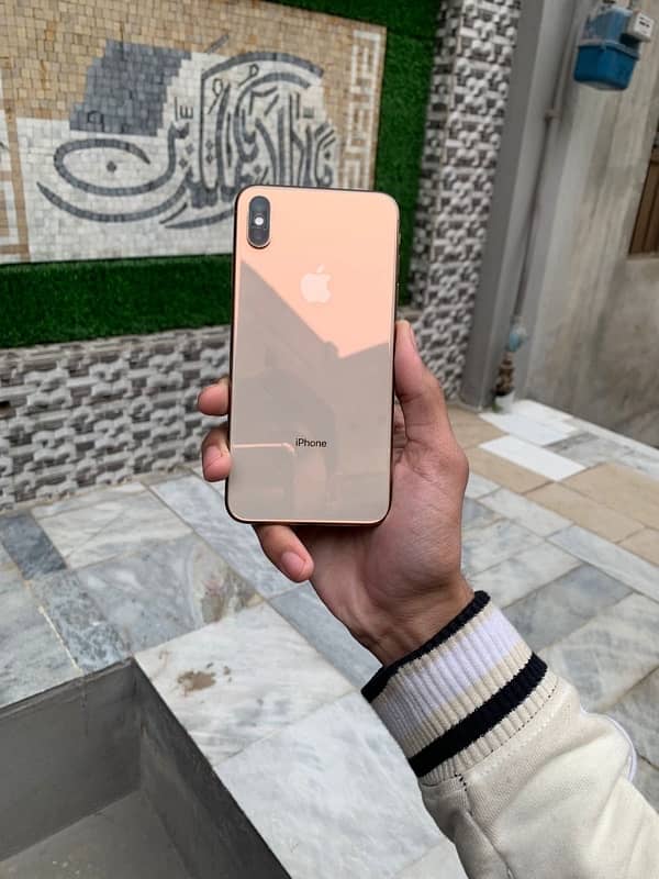 I phone xsmax factory unlocked non pta 256 gb 0