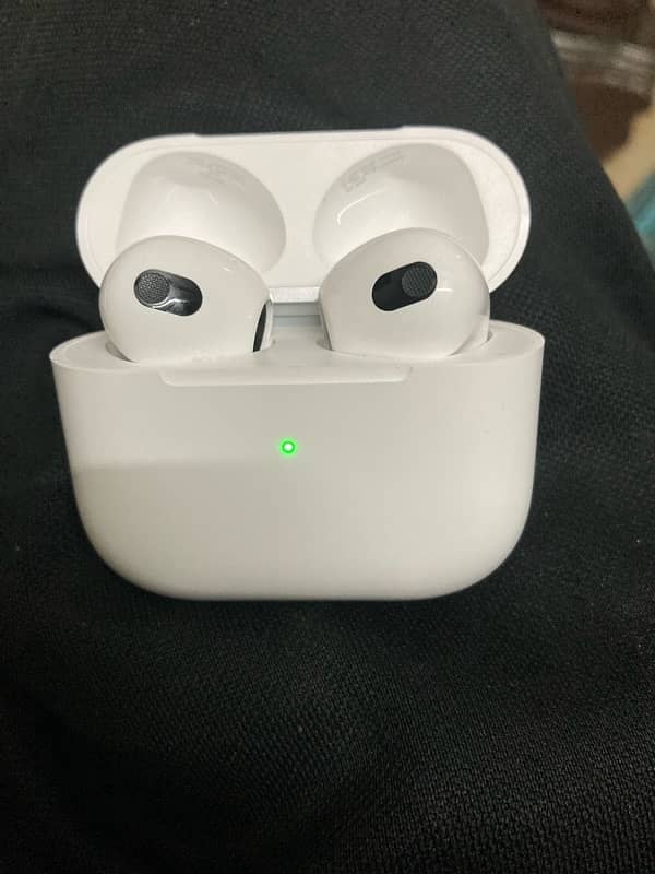 Apple airpods 3rd generation original 1