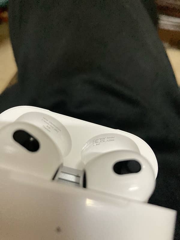 Apple airpods 3rd generation original 2