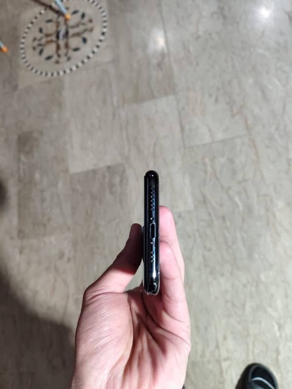 iphone XS PTA 256 4