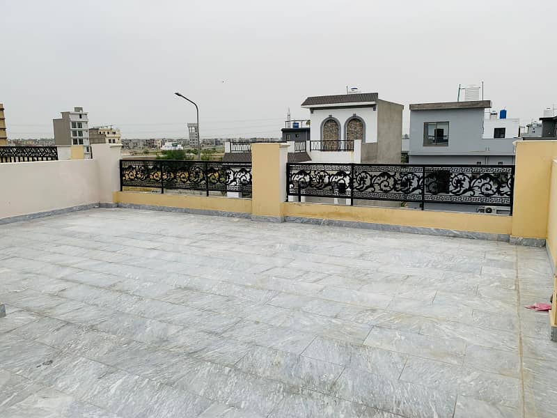 5 Marla Brand NewSolid construction Luxury Ideal Location House For Sale in Park View City Lahore 48