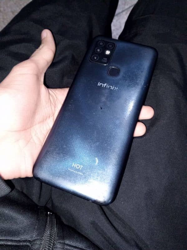 Infinix hot 10 in genuine condition. 4,64gb 6