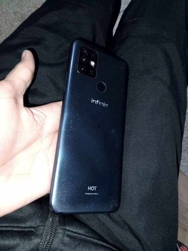 Infinix hot 10 in genuine condition. 4,64gb 7