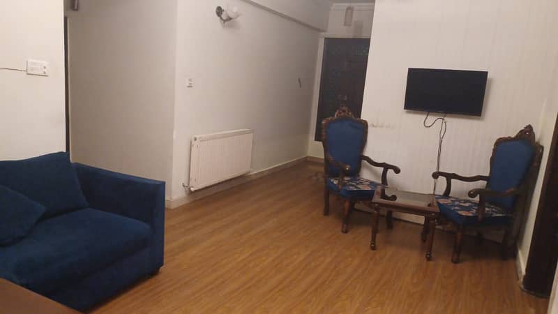 Shering room available for rent in F11 markaz 3