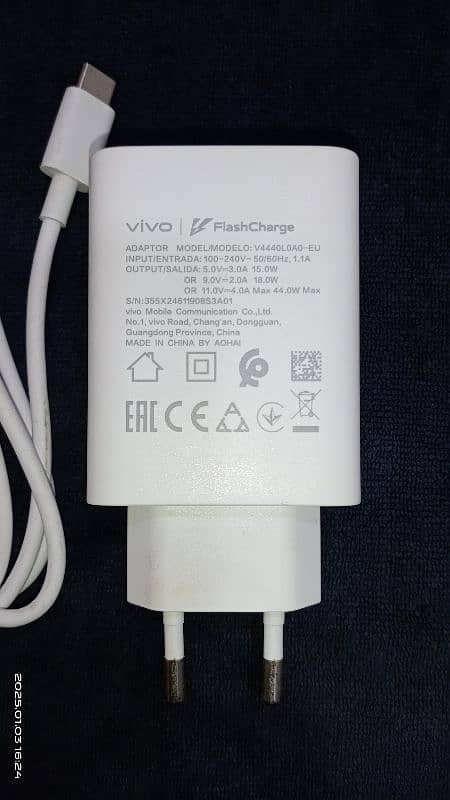 VIVO 44 Watt Original Flash Charger 1