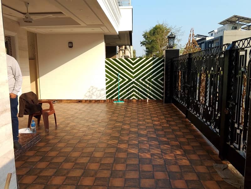 10 Marla House For Sale In Paragon City Lahore 1