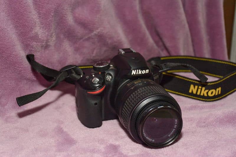 New condition Nikon D3200 with Kit lens 1