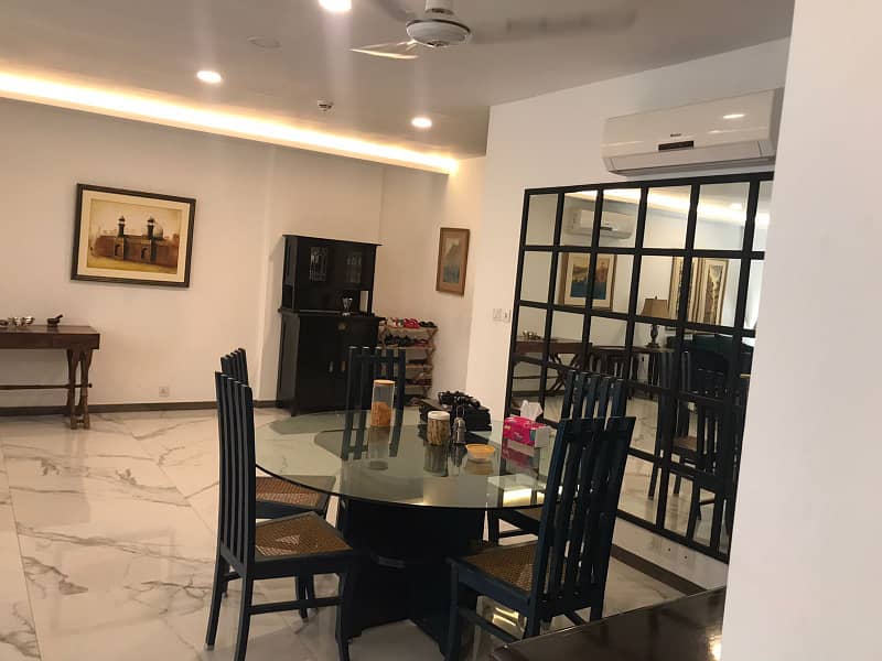 3-Bedroom 2300 Sqft Unfurnished Luxury Apartment 8