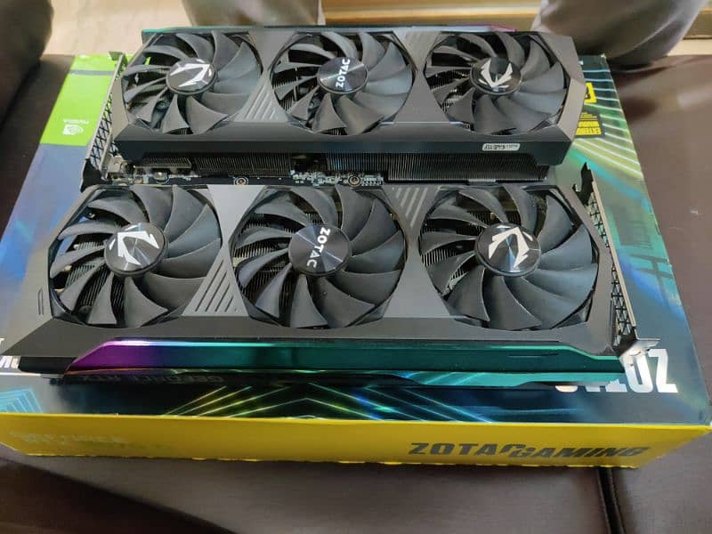 RTX Zotac Amp Holoblack 3070 ti 2