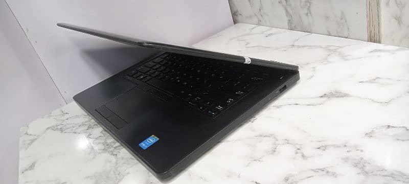 Latitude E5450 i7 5th generation 1