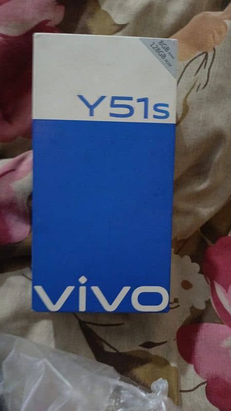 y51 10/10 condition with box 8/128 6