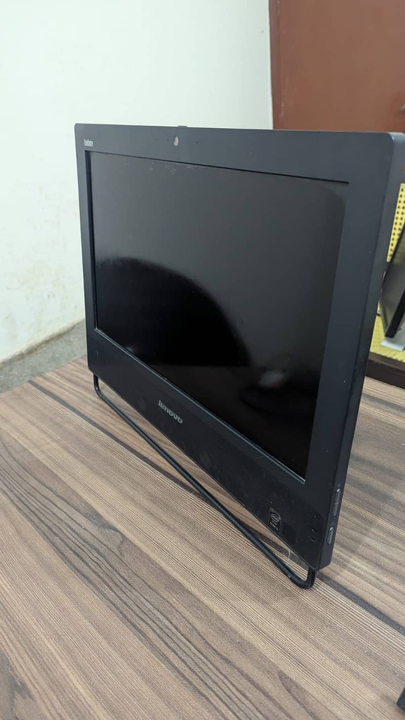 Lenovo 19"All in one Led i3 1