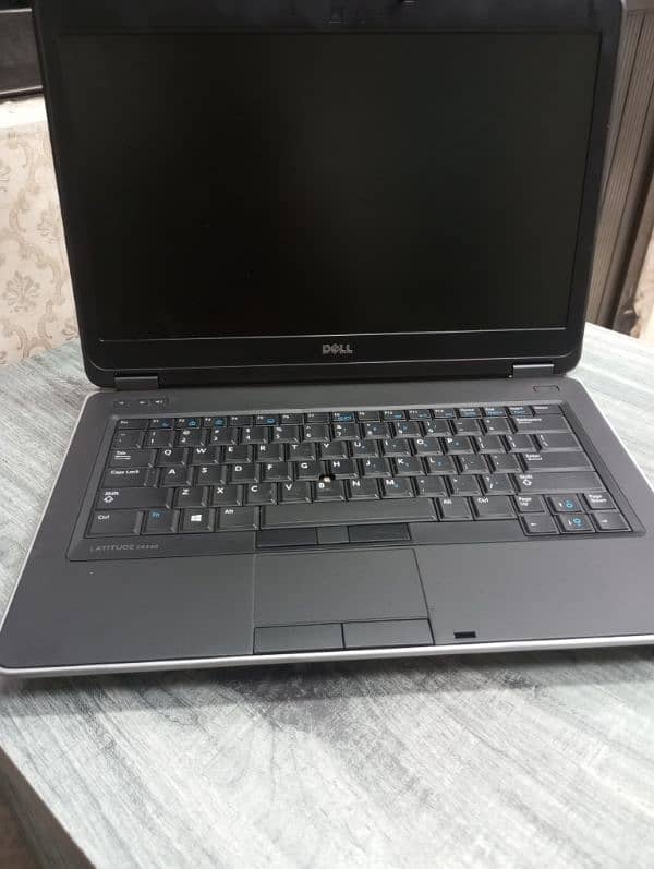 DEll LATITUDE E6440 3