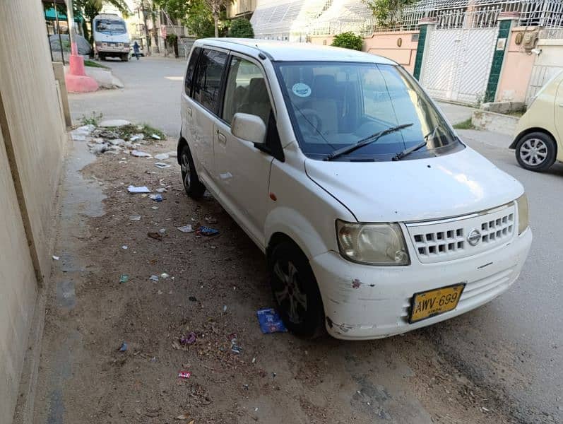 Nissan Otti 06/12 white color normal condition, perfect engine 2