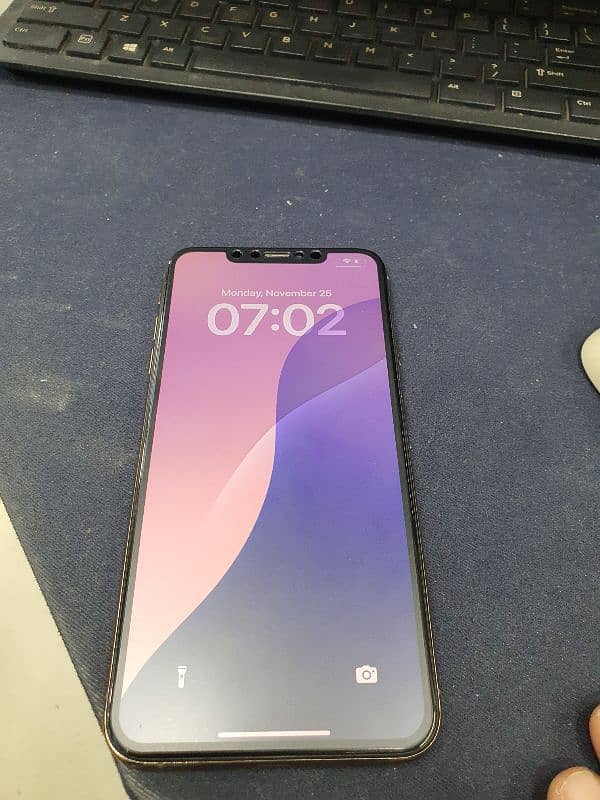 iphone xamax urgent sale required 1