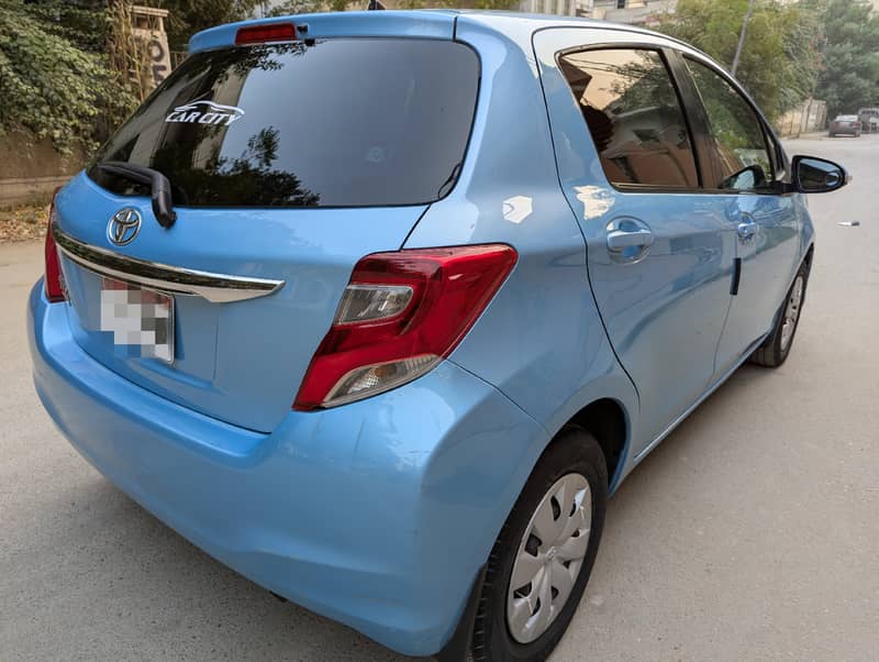 Toyota Vitz 2015 5