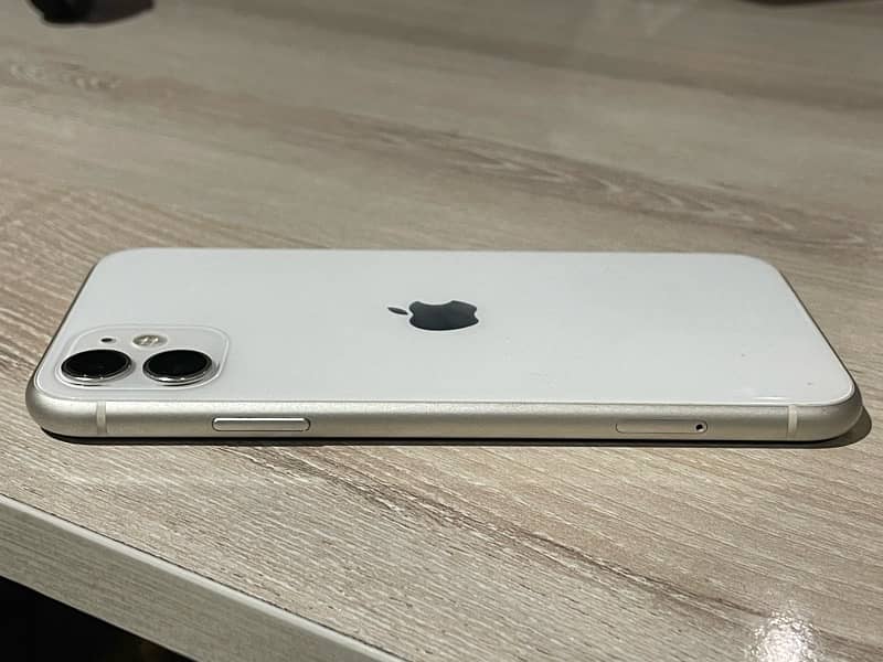 iPhone 11 - White, 64GB | Excellent Condition 3