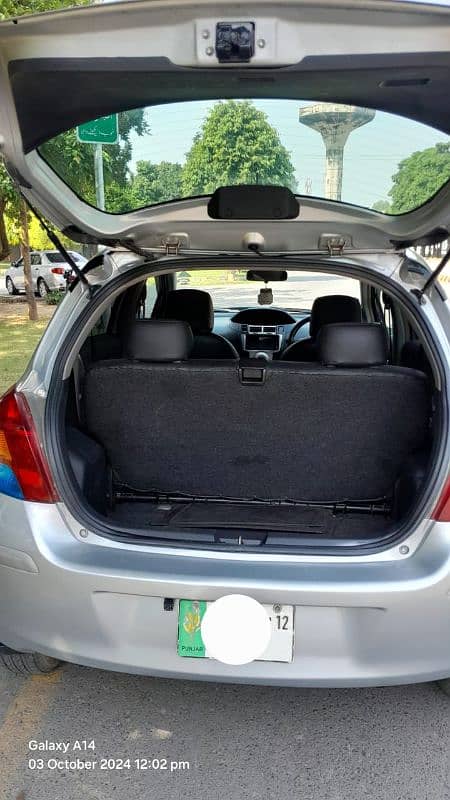 Toyota Vitz 2009 6