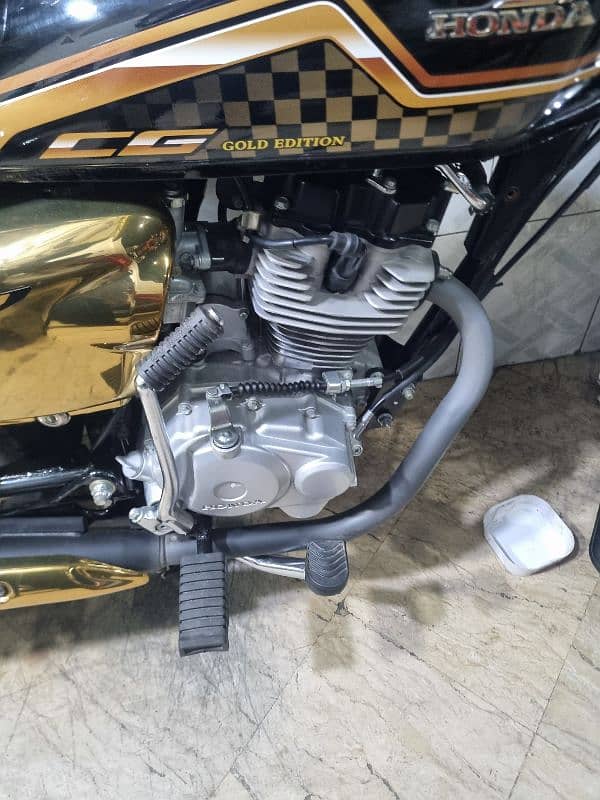 HONDA CG 125 SPECIAL EDITION GOLD 2