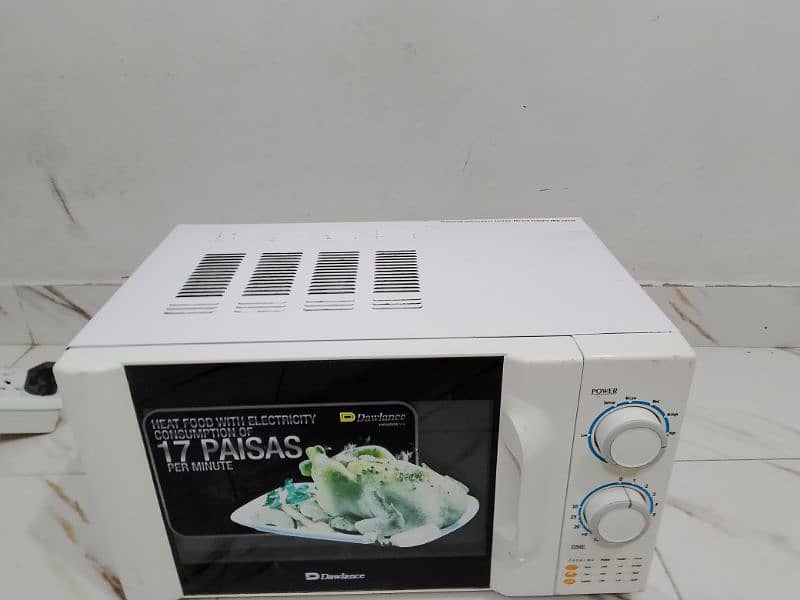 Dawlance microwave oven good condition all ok 8