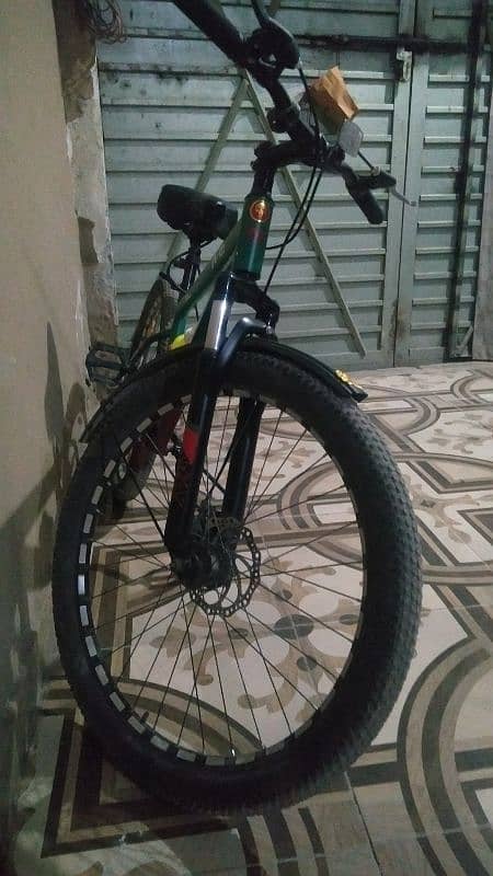 maigoo cycle MTB pro mountain 10/10 condition just 2 week used 4