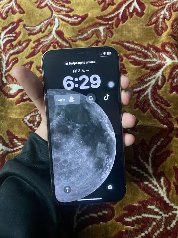 non pta i phone 12 pro max in 10/10 condition 5