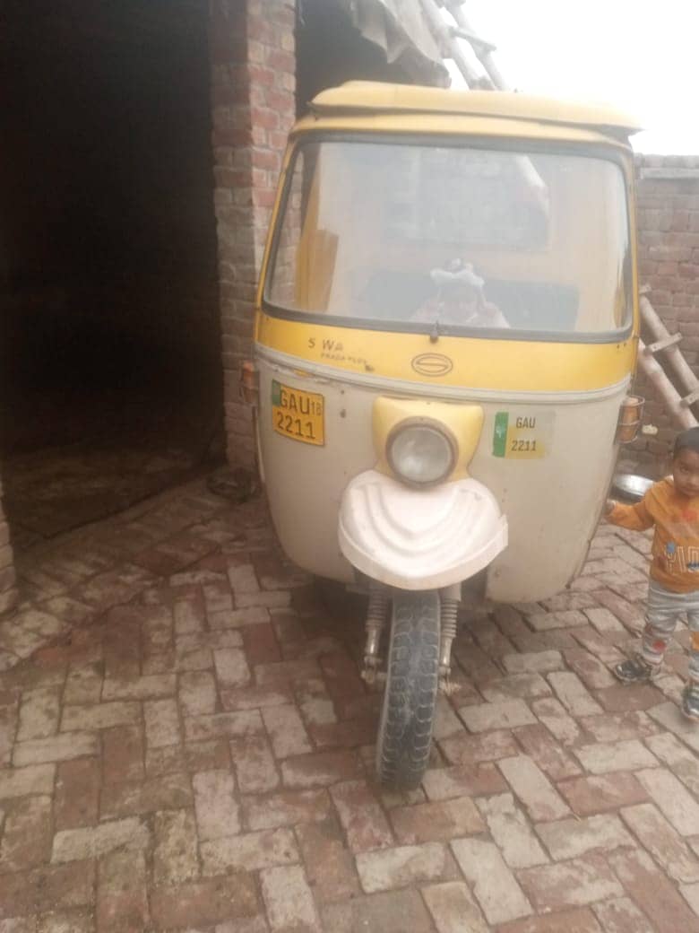 CNG loader rickshaw 2