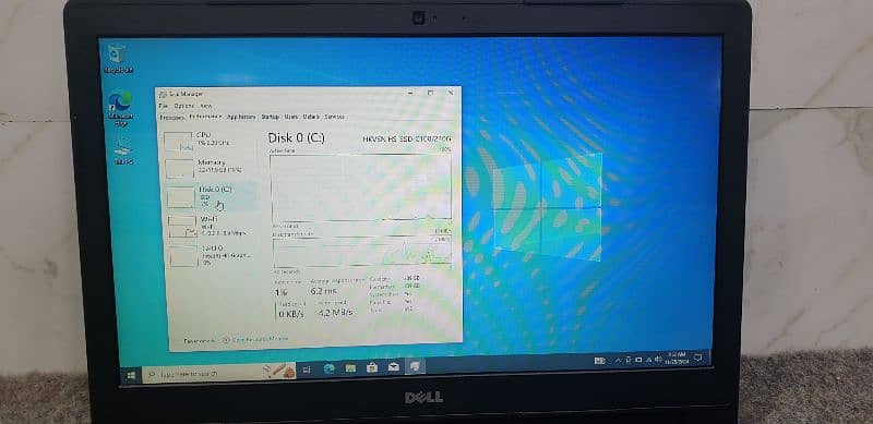 Dell i3 6th 12gb ram  256gb SSD 14 inch display 6