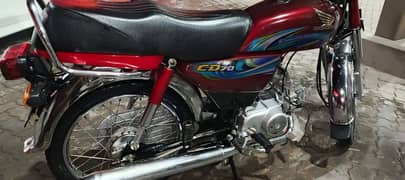 honda cd70 bike urgent for sale new lush condition full ok