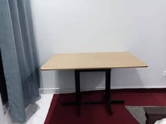 4 seater dinning table for sale