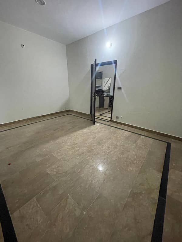 2 ROOM FLAT AVIALBLR FOR RENT 1