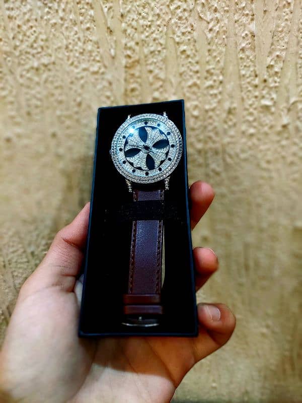 Stylish Spinning Watch 3