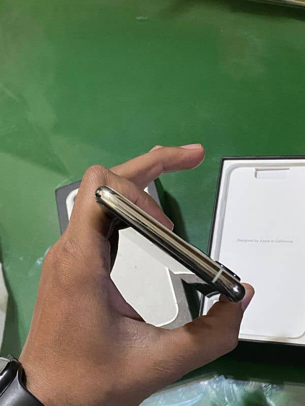 IPhone 11 pro max 64gb Non pta 3