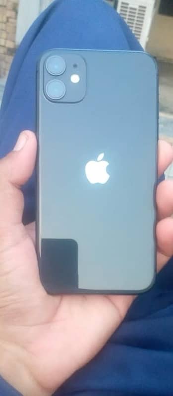 iPhone 11 A+ condition 4