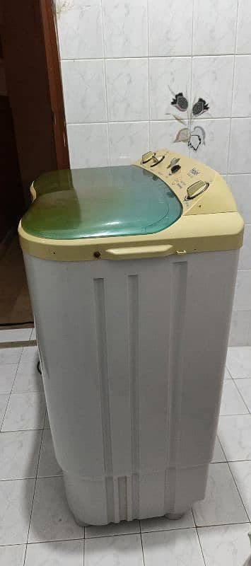 Haier Semi Automatic Washing Machine 7