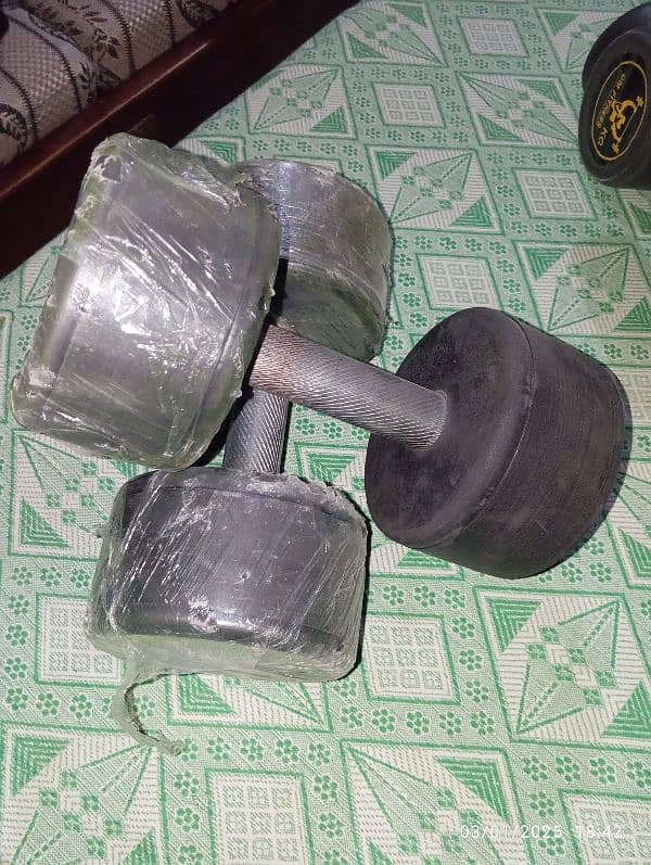 6 and 2 KG Dumbbell pair for sale 0