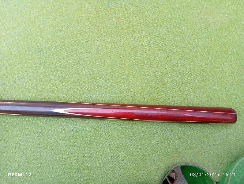 One piece handmade snooker cue England 2