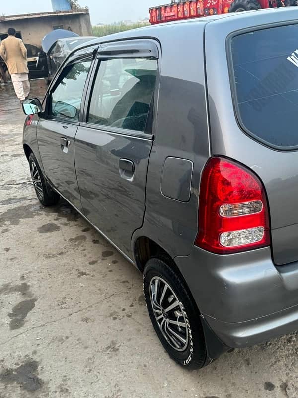 Suzuki Alto 2011/12 11